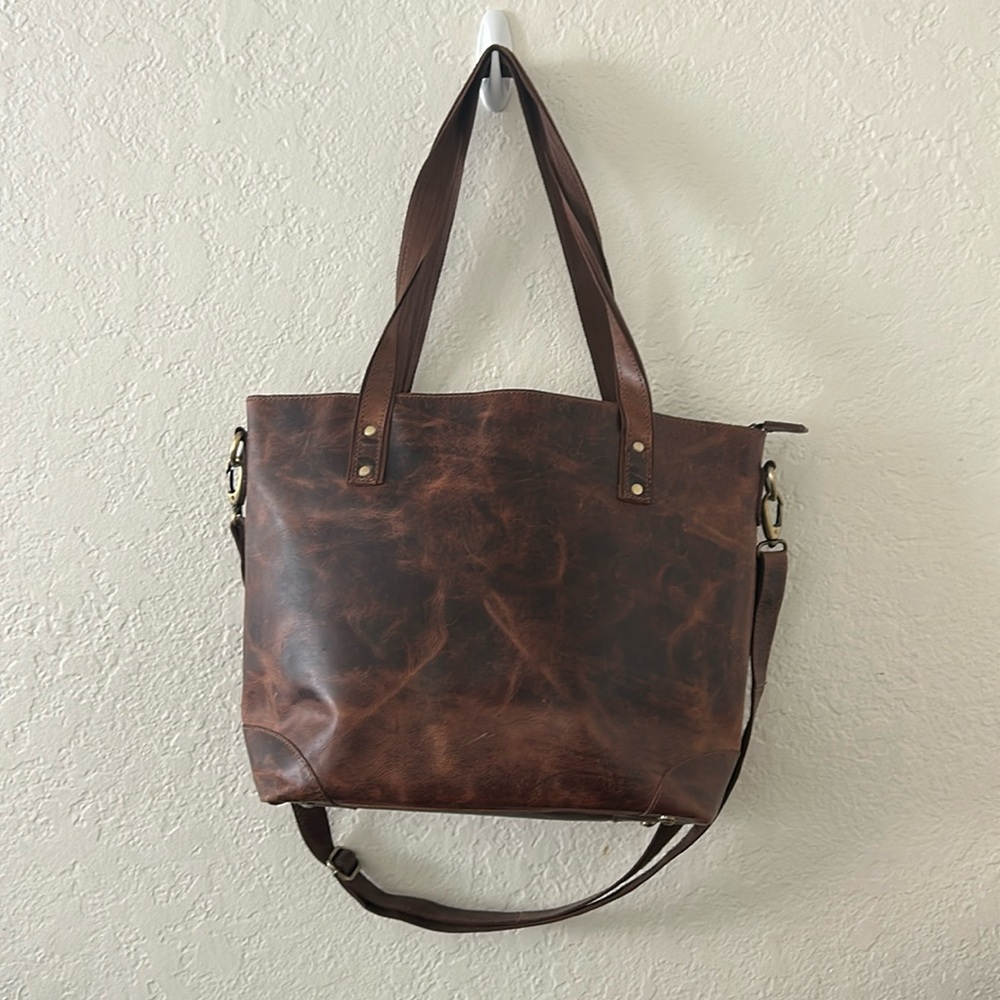 Fuax leather tote bag